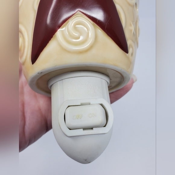 SCENTSY RUSTIC STAR MINI PLUG IN WARMER RETIRED BEIGE SWIRL BARN RED STAR - Picture 6 of 13